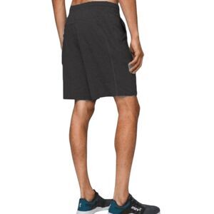 LULULEMON ATHLETICA Pace Breaker 9' Short Size Small